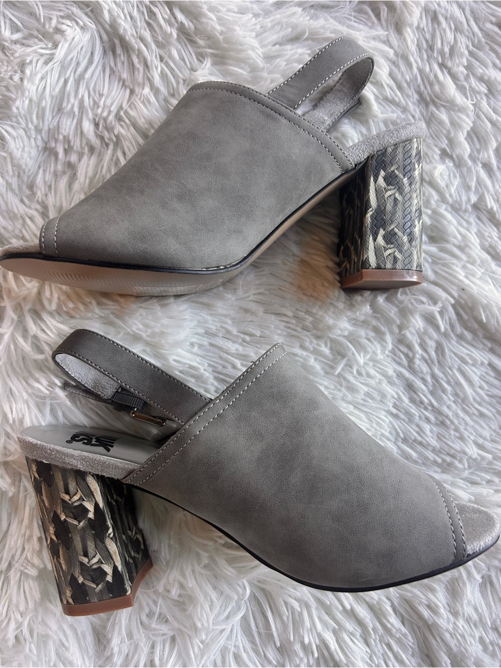 Muk Luks Gray Open-Toe Slingback Mule with Patterned Block Heel NWOT - Size 9